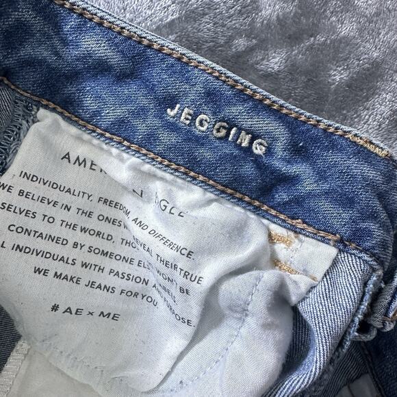American Eagle Jeans Women's 4 Blue Denim Jegging Crop Low Rise Distress Stretch - Picture 5 of 14